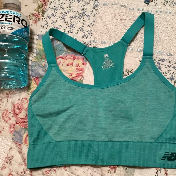 NB  🌊 New Balance SEA FOAM GREEN
SEAMLESS SPORTS BRA  Sz XL - Picture 1 of 16